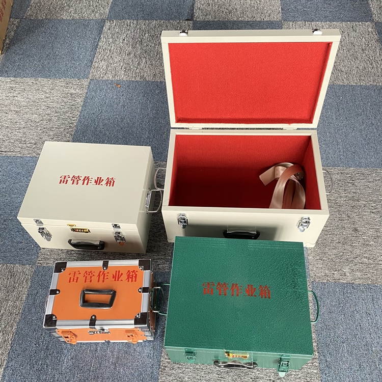 南丰爆破工程作业箱如何选择？玻璃钢与传统材质的全面对比